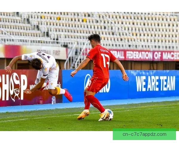 亚泰热身赛奏凯明战大连鲲城 亚泰热身赛奏凯明战大连鲲城