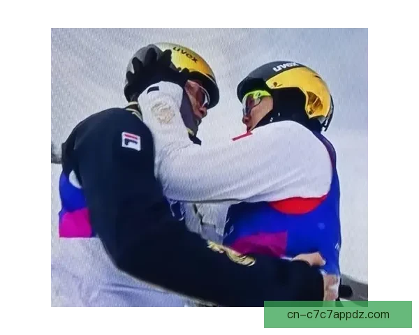 王心迪夺冠兴奋泪洒全场 二三名展现暖心举动