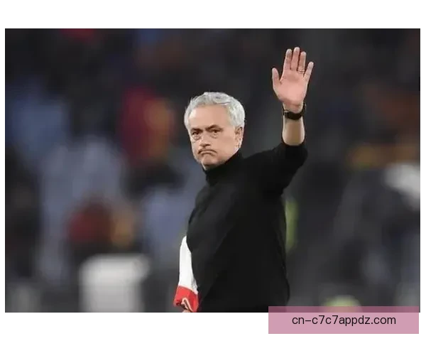 穆帅称两将说法不一争议风波起 穆帅称两将说法不一争议风波起